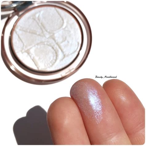 dior holographic glow erfahrung silber|Dior Holographic Glow (006) DiorSkin Nude Luminizer Swatches.